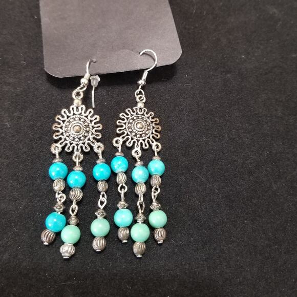 Tibetan Alloy Sun Chandeliers Dangle Earrings Silver & Turquoise Beards - Picture 3 of 3